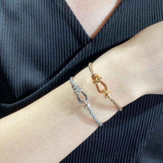 Fred Polished Horseshoe Clasp Steel Rope Bracelet