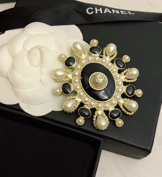 Chanel Stylish Fashion Brooch for Outfit Matching