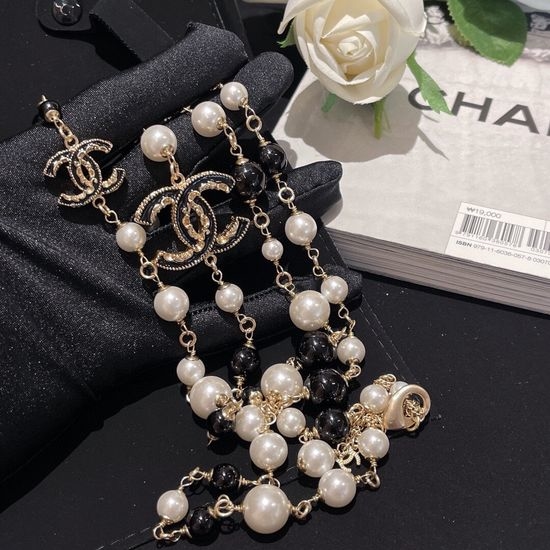 Chanel Pearl Flower Long Sweater Chain