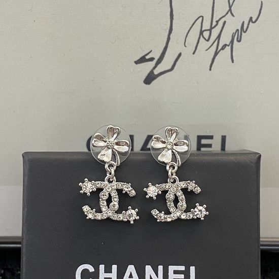 Chanel Elegant Four-Leaf Clover Double C Earrings
