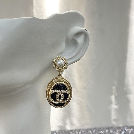 Chanel Vintage Oval Black Gem Earrings