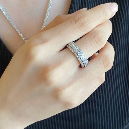 Piaget Rotatable Three-Row Diamond Ring