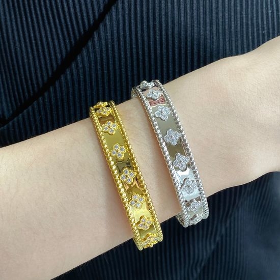 Van Cleef & Arpels VCA Two Tone Wide Kaleidoscope Bangle