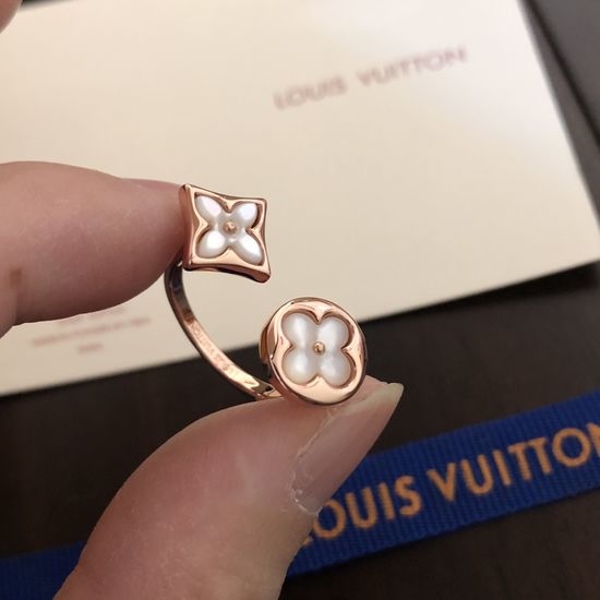Louis Vuitton LV Adjustable Mother of Pearl Ring