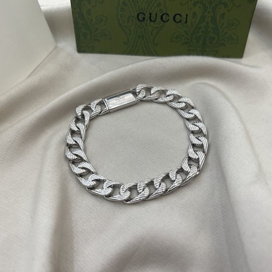 Gucci Simple Engraved Chain Bracelet