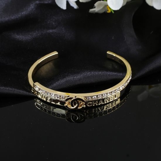 Chanel Exquisite Delicate Fine Workmanship Bracelet