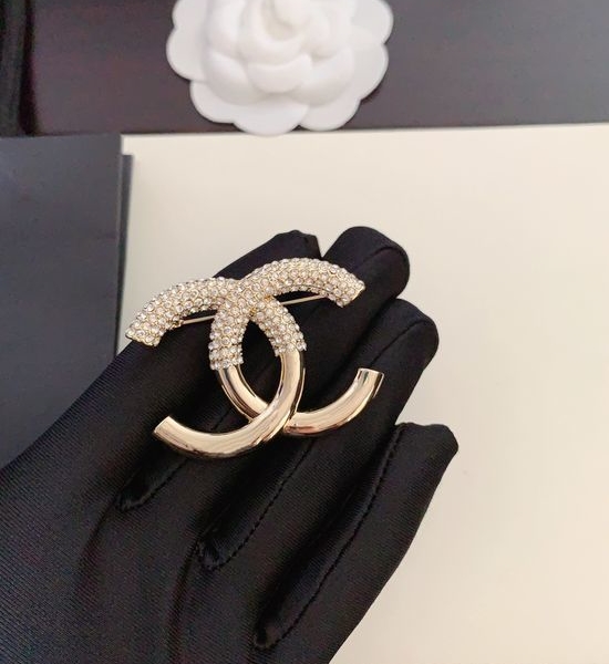 Chanel Full Diamond CC Brooch