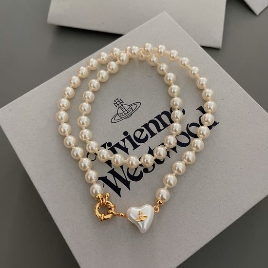 Vivienne Westhood Pearl Heart Pendant Necklace Classic
