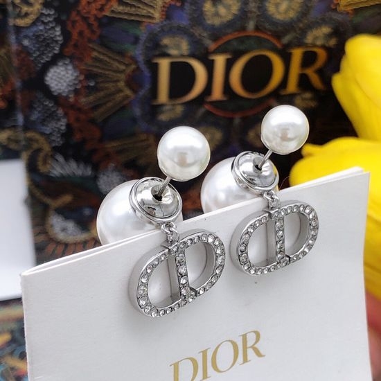 Christian Dior CD Pearl Letter Diamond Inlaid Earrings