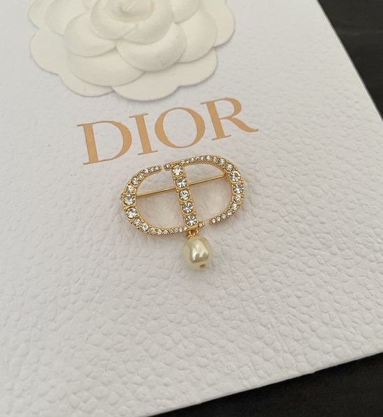 Christian Dior CD Rhinestone Decorated Temperament Brooch
