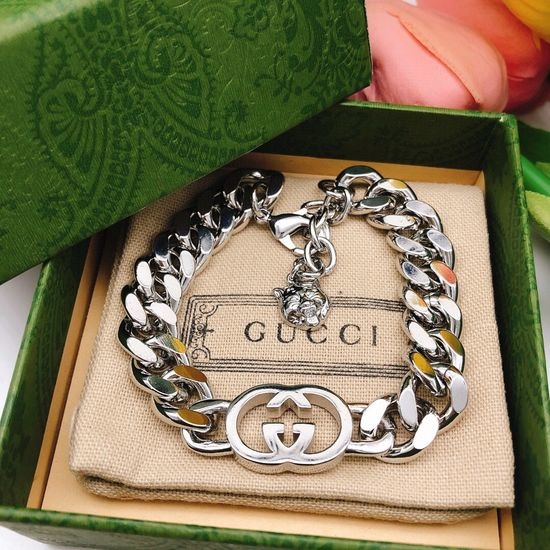 Gucci Interlocking Silver Chain Bracelet