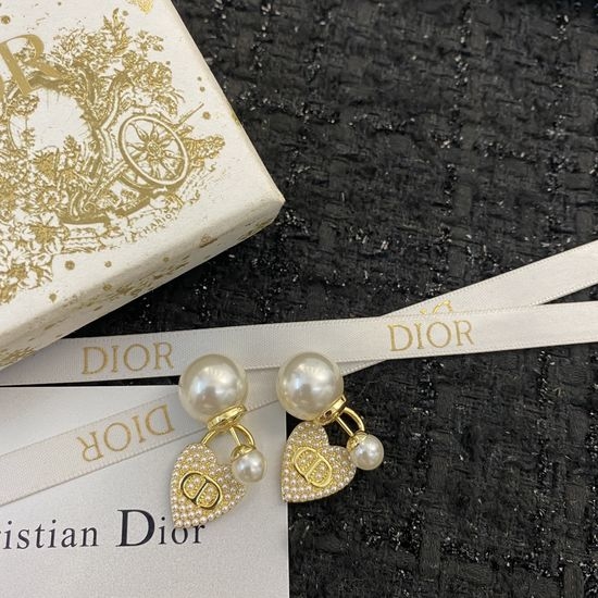 Christian Dior CD Elegant Pearl Heart Earrings