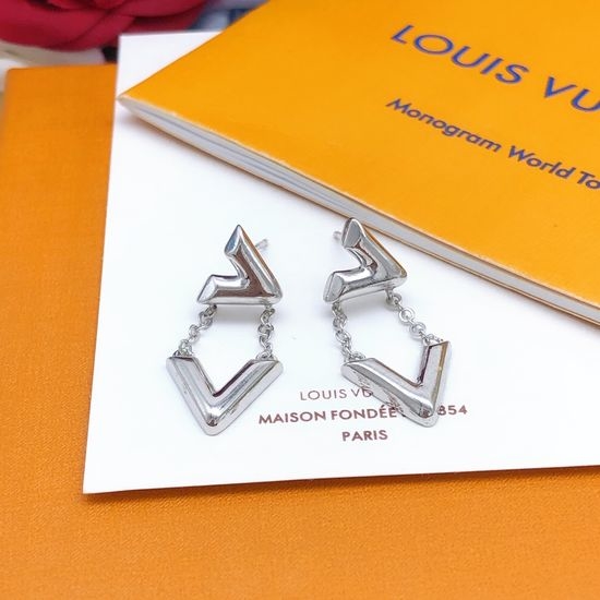Louis Vuitton LV Tassel Stud Earrings Brass Material