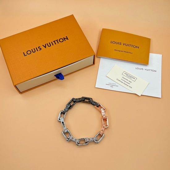 Louis Vuitton LV Bamboo Shape Engraved Chain Bracelet