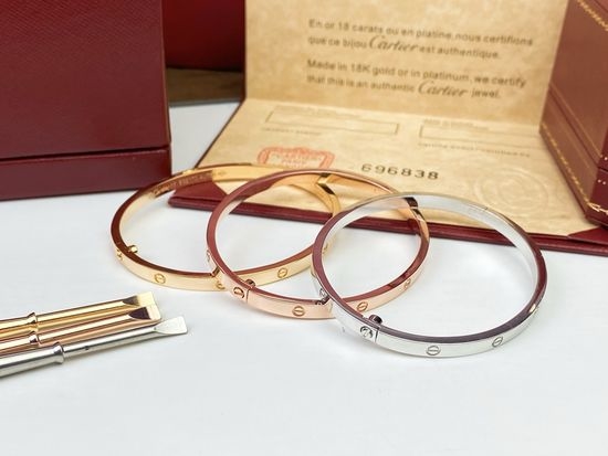 Cartier Screw Design Bangle Premium Craftsmanship