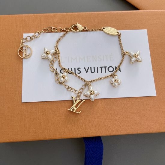 Louis Vuitton LV Double Layer Flower Pearl Bracelet
