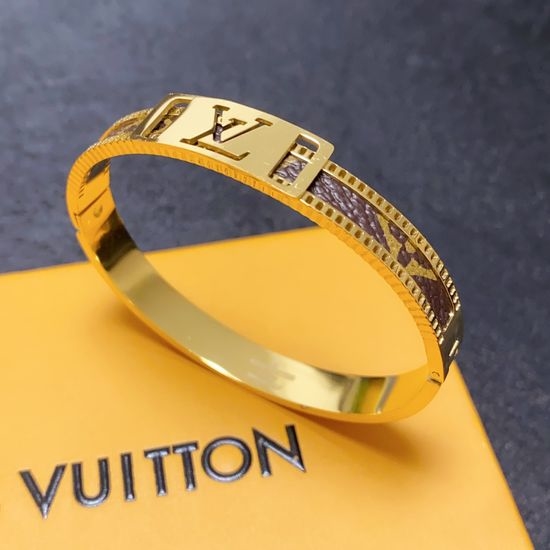 Louis Vuitton LV Minimalist Sleek Cuff Bangle