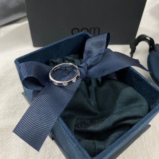 Apm monaco Silver White Heart Shape Ring