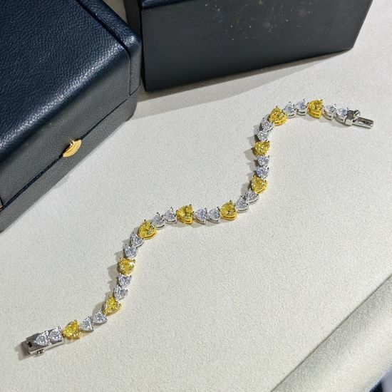 Graff Luxury Full Diamond Heart Diamond Bracelet