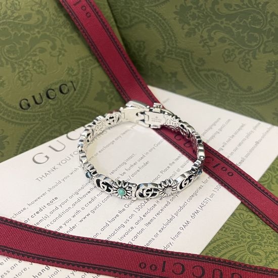 Gucci Turquoise Colored Beaded Chain Bracelet