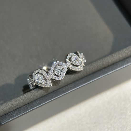 Messika Irregular Zircon 18K Gold Ring