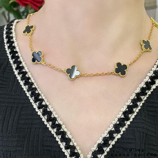 Van Cleef & Arpels VCA Onyx Clover Pendant Necklace