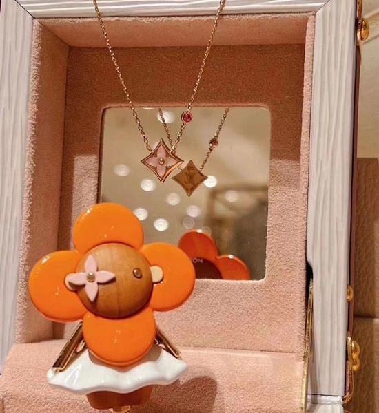 Louis Vuitton LV Floral Shell Ruby Pendant Necklace