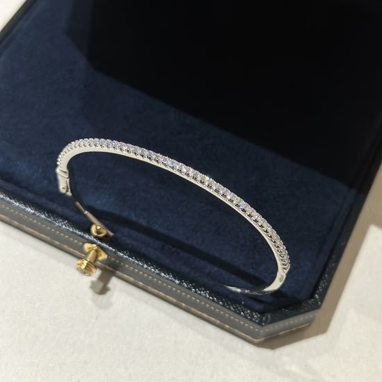 De Beers Pave Diamond Horizontal Bar Bangle Silver Material