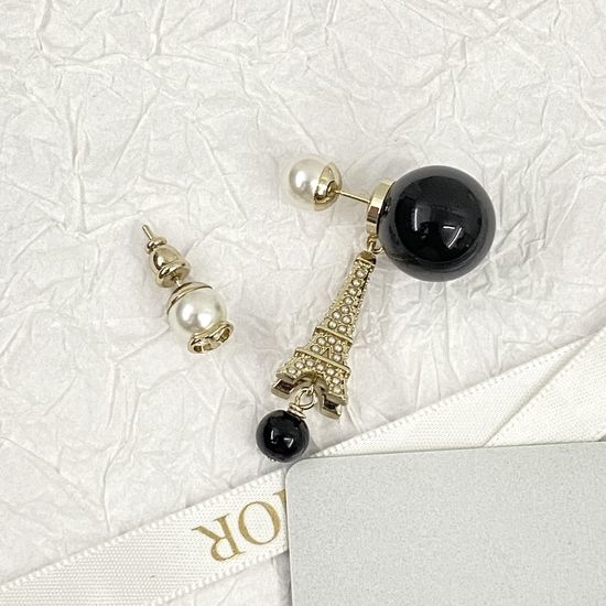 Christian Dior CD Asymmetrical Pearl Drop Earrings Retro Style
