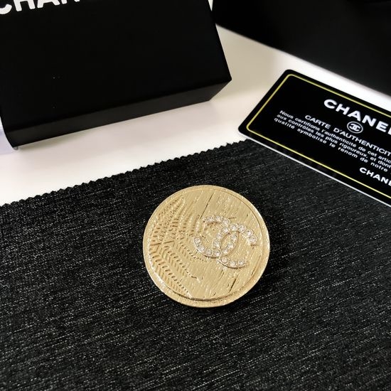 Chanel Wheat Disc Crystal Inlaid Brooch
