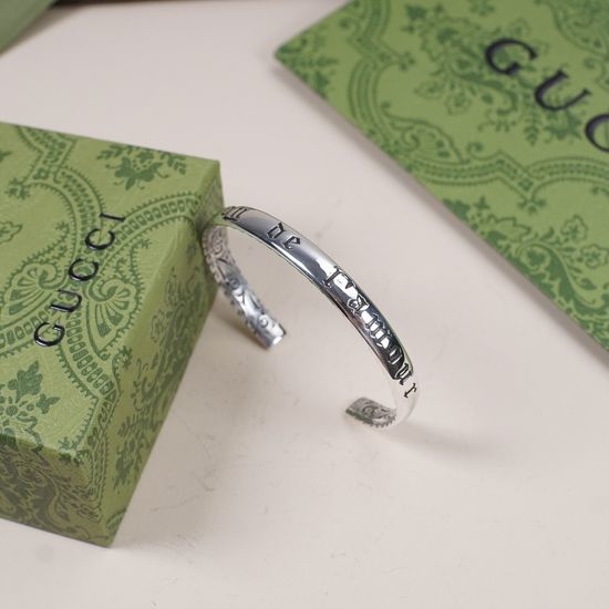 Gucci Sterling Silver Engraved Pattern Bangle