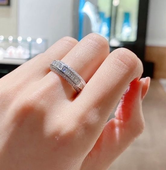 Piaget Rotating Baguette Diamond Lucky Ring