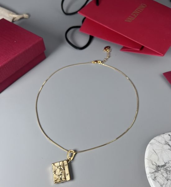 Valentino Pendant Chain Necklace