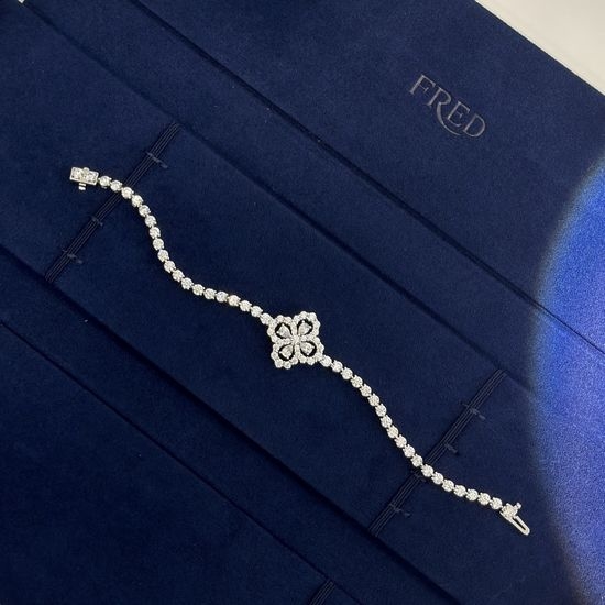 Harry Winston Full Diamond Clover Sterling Silver Bracelet