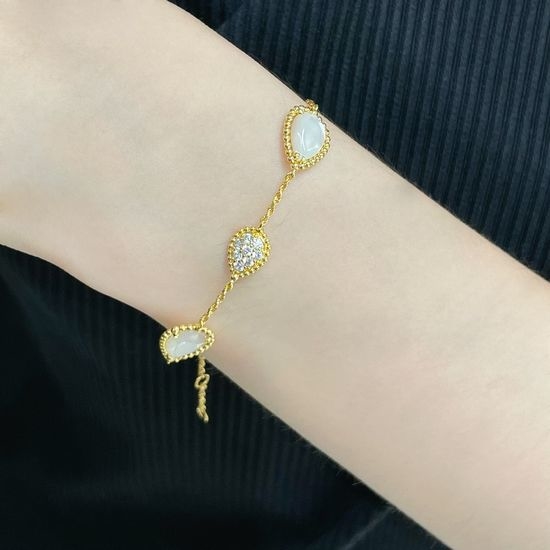 Boucheron Mother of Pearl Five Drop Bracelet
