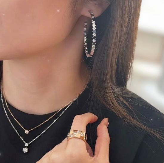 Van Cleef & Arpels VCA Luxury Spaced Honeycomb Earrings