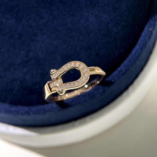 Fred Pave Buckle Design Band Ring