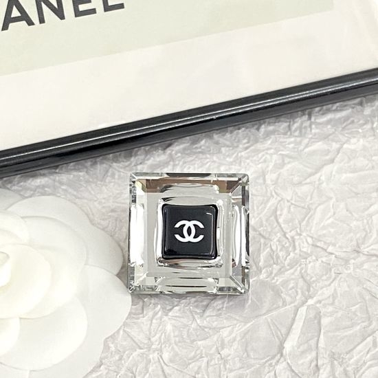 Chanel Acrylic Cube Three-dimensional Brooch