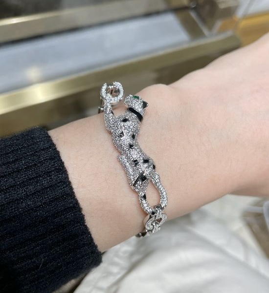 Cartier Exquisite Cheetah Decor Bracelet