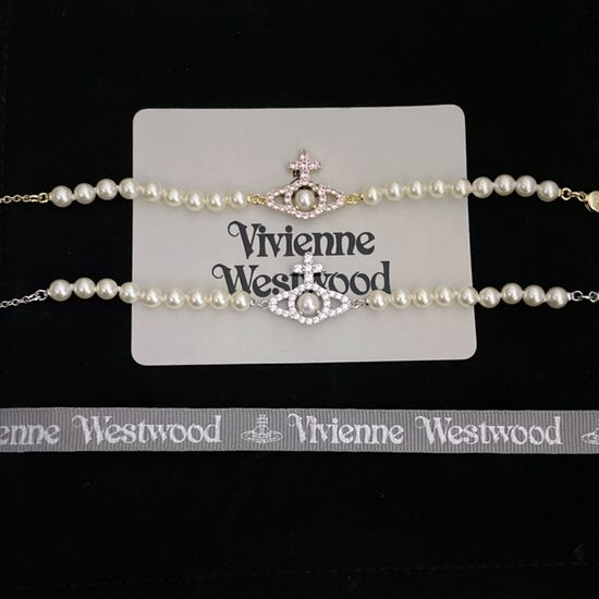 Vivienne Westhood Saturn Design Pearl Bracelet