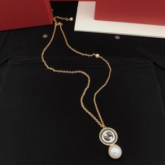 Gucci Gucci Latest Black Pearl Pendant Necklace