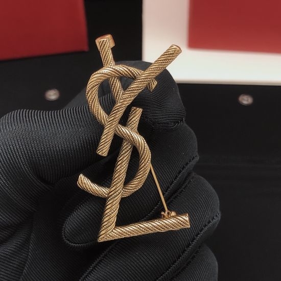 Yves Saint Laurent YSL Vintage Twisted Brooch Matte Brass Material