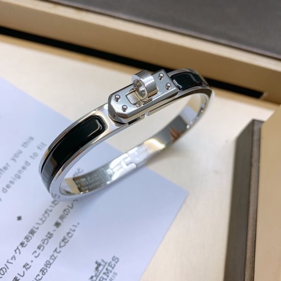 Hermes Classic Enamel Craft Bangle