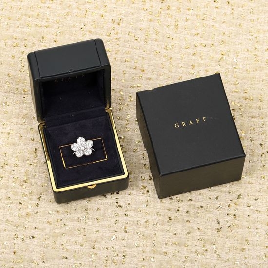 Fendi Diamond Flower Elegant Ring