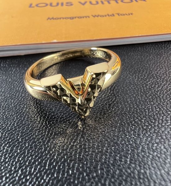 Louis Vuitton LV Minimalist Logo Ring
