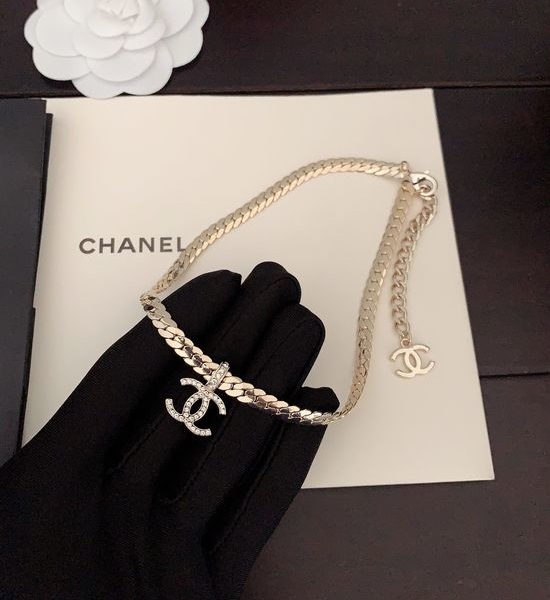 Chanel CC Logo Metal Chain Necklace