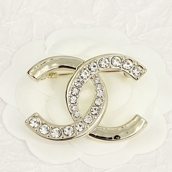 Chanel Twisted Half Rhinestone Classic Brooch