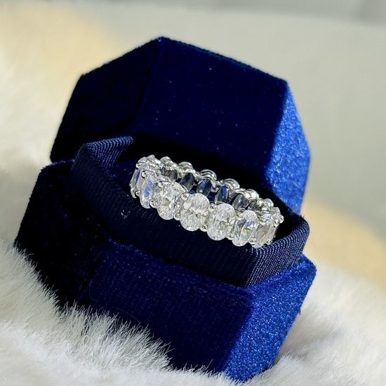 Harry Winston Oval Diamond Stackable Silver Ring