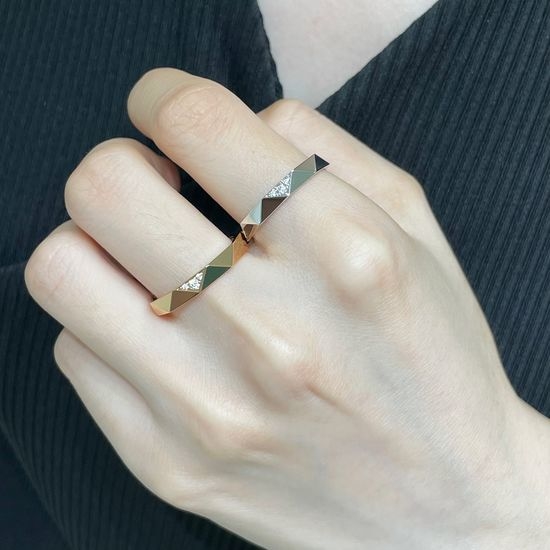 Graff Rhombus Minimalist Single Diamond Ring