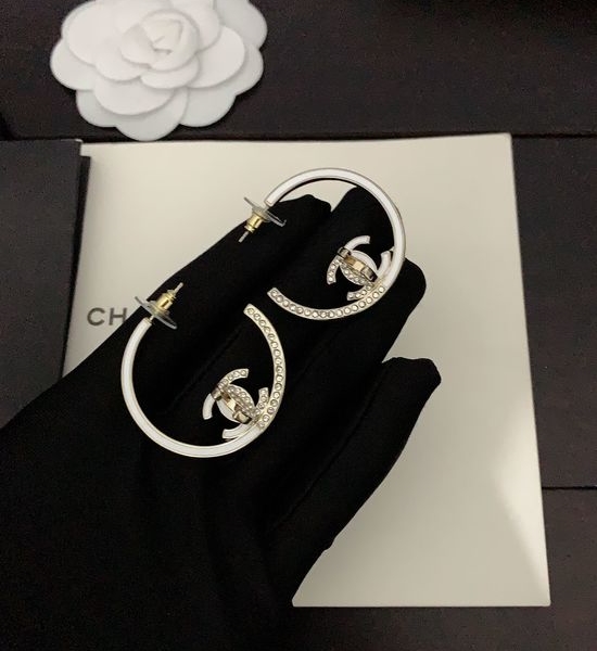 Chanel Two-Sided Classic Design Ear Hooks